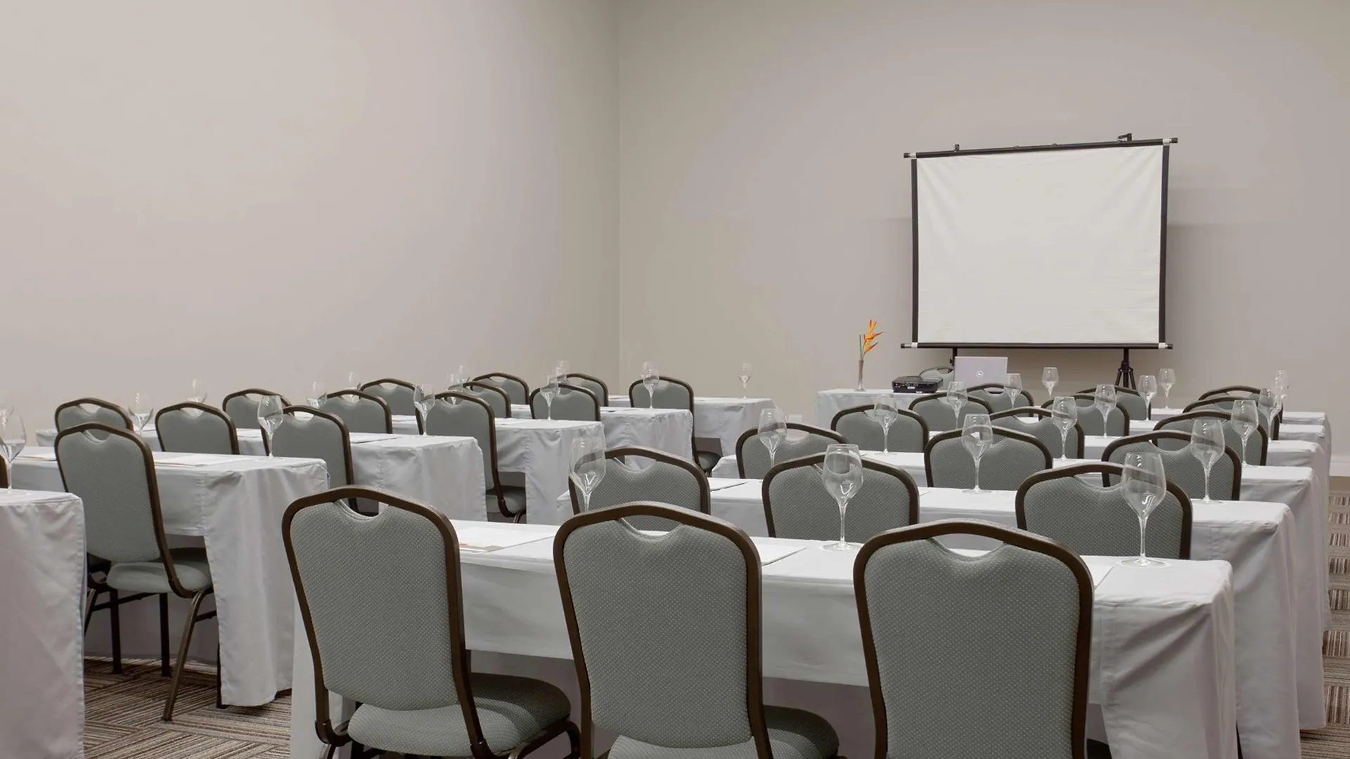Hotel Golden Tulip São José dos Campos